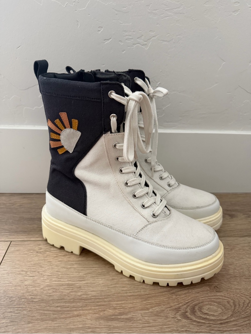 Free People Feels Good To Be Lost lug sole hiker boots Canvas Size 38 Womens 8